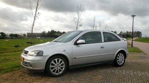 Opel Astra 1.6i-16V Sport Edition II (2004)