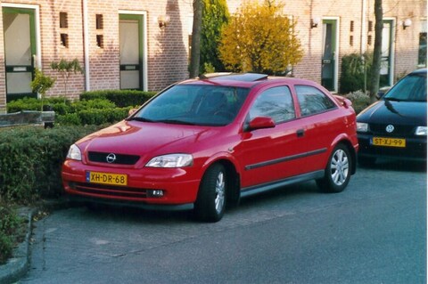 Opel Astra 2.0 Di-16V Sport