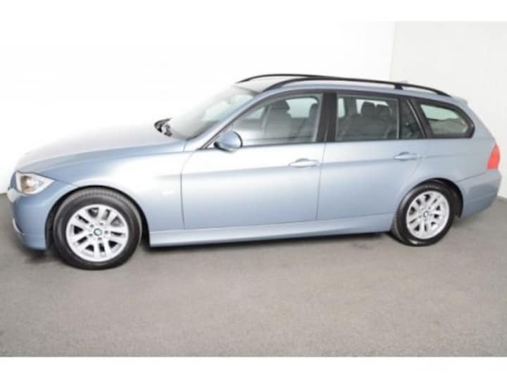 BMW 318i Touring High Executive (2006)