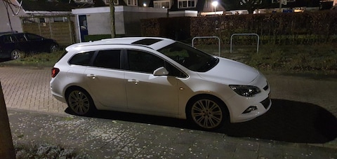 Opel Astra Sports Tourer 1.6 Turbo Cosmo