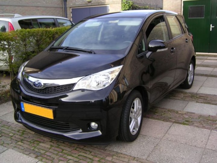Subaru Trezia 1.3 Luxury (2013)