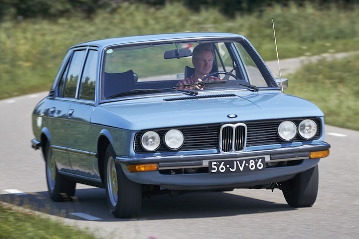 BMW 5-serie E12 - 518