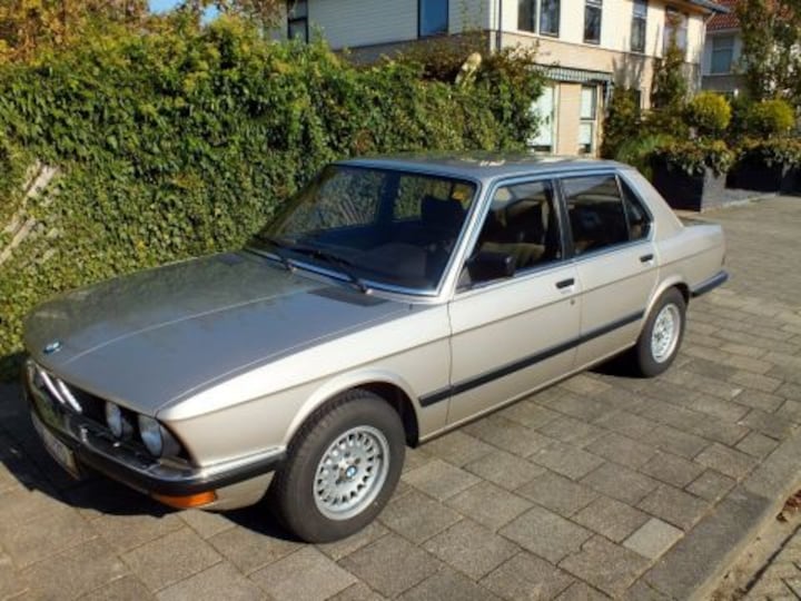 BMW 525e