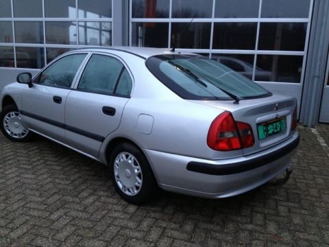 Mitsubishi Carisma 1.6 Classic (2000)