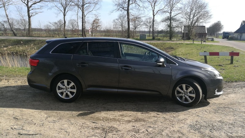 Toyota Avensis Wagon 1.8 VVT-i Dynamic Business (2012)