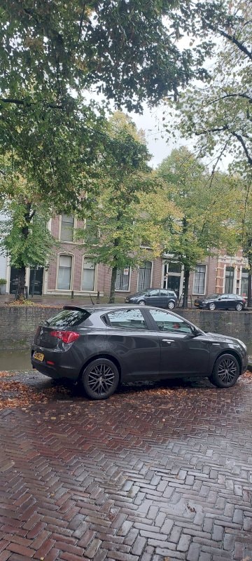 Alfa Romeo Giulietta 1.4 Turbo MultiAir Distinctive (2013)