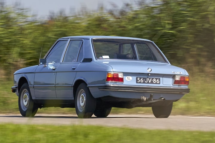 BMW 5-serie E12 - 518