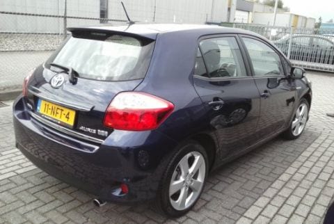 Toyota Auris 1.8 Full Hybrid Dynamic