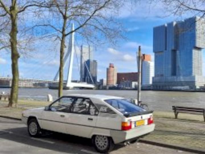 R Streefkerk