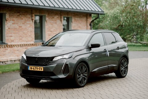 Peugeot 3008 Blue Lease GT HYbrid 225