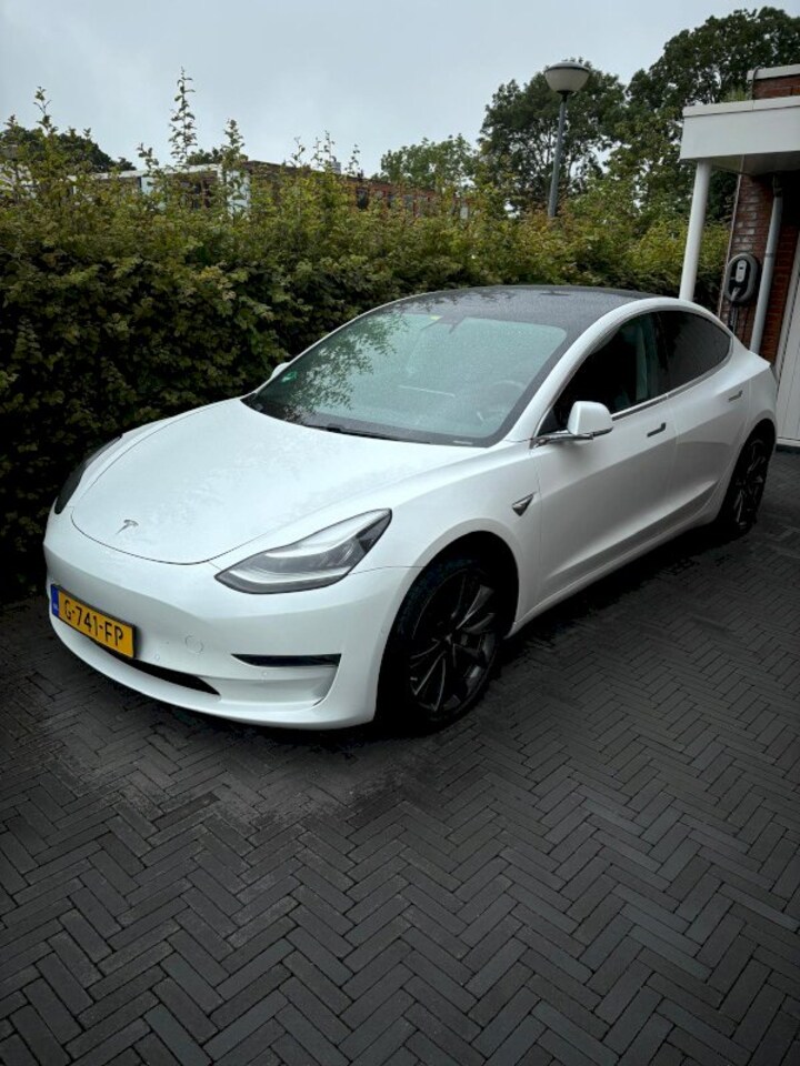 Tesla Model 3 Long Range AWD (2019)
