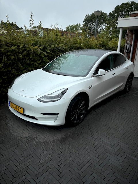 Tesla Model 3 Long Range AWD (2019)