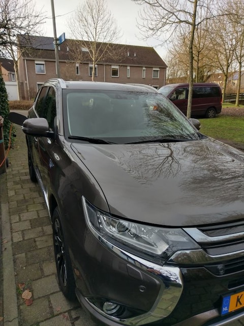 Mitsubishi Outlander PHEV Executive Edition