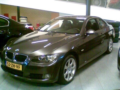 BMW 320i Coupé Executive