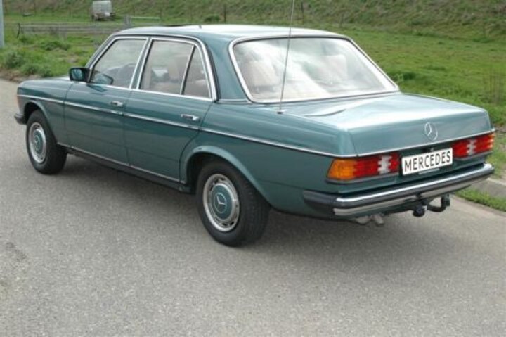 Mercedes-Benz 200
