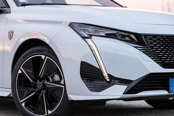 Peugeot e-308 SW