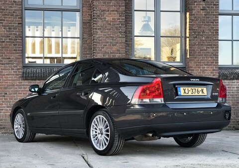 Volvo S60 2.4 140pk