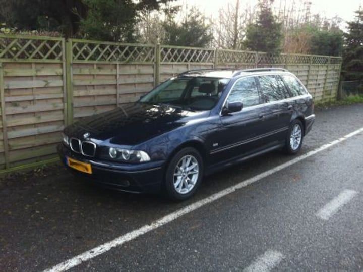 BMW 530d touring (2003)