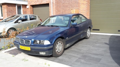 BMW 316i Coupé (1998)