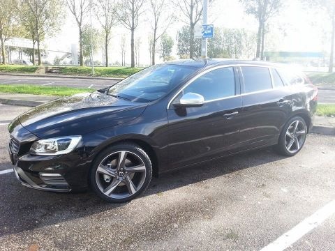 Volvo V60 D2 R-Design (2013)