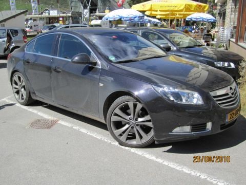 Opel Insignia 2.0 Turbo Sport (2009)