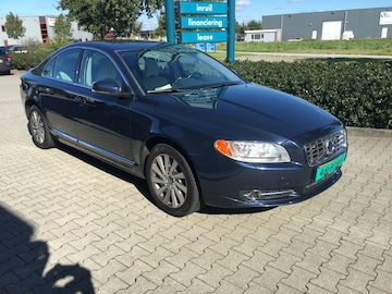 Volvo S80 D3 Momentum (2012)