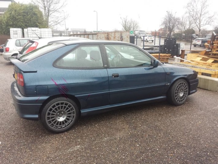 Lancia Delta HPE 2.0 16v HF Turbo (1998)
