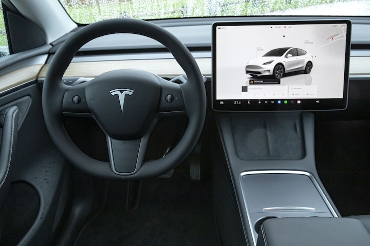 Tesla Model Y zevenzitter