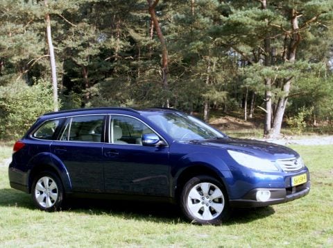 Subaru Outback 2.5i Executive (2010)