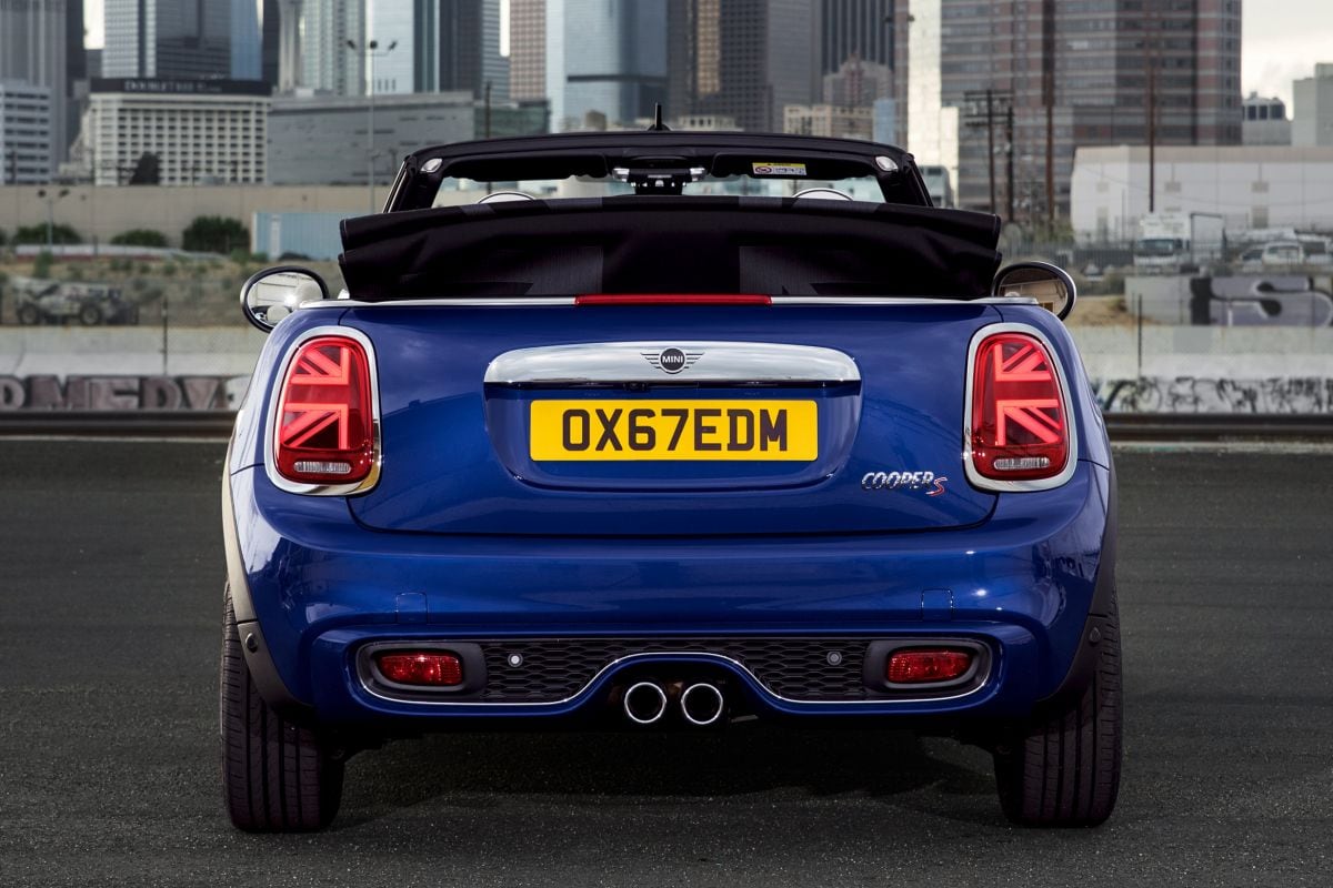 Mini Cabrio Cooper (2019) review - AutoWeek
