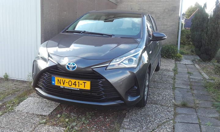 Toyota Yaris 1.5 Hybrid Aspiration (2017)