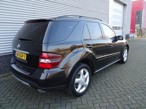 Mercedes-Benz ML 320 CDI (2006)