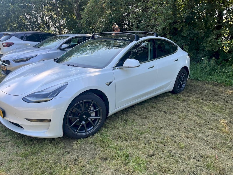 Tesla Model 3 Long Range AWD (2019)