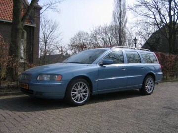 Volvo V70 2.5T Summum (2005)
