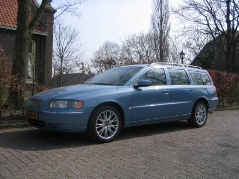 Volvo V70 2.5T Summum (2005)