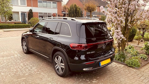 Mercedes-Benz EQB 250+ Luxury Line