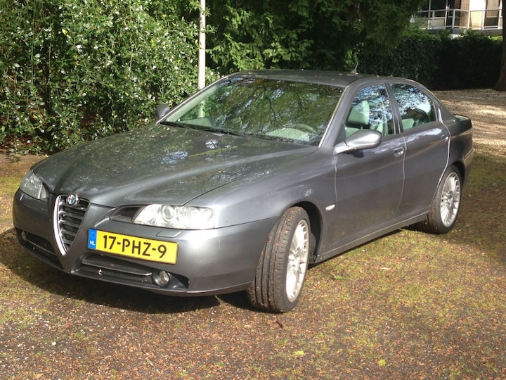 Alfa Romeo 166 3.2 V6 24V Progression (2004)