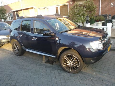 Dacia Duster 1.6 16V 4x2 Lauréate (2010)