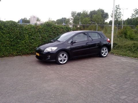 Toyota Auris 1.8 Full Hybrid Dynamic (2010)
