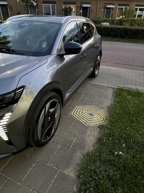 Renault Scénic E-TECH EV87 220pk Iconic