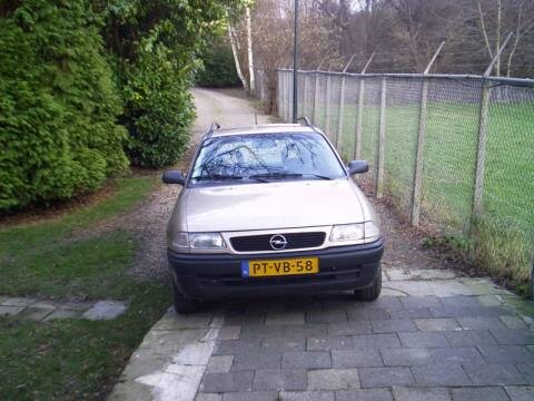 Opel Astra Stationwagon 1.7 TD GL (1996)