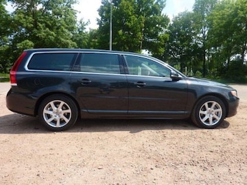 Volvo V70 D4 Momentum (2013)