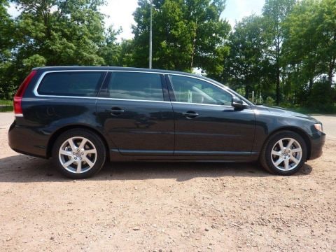 Volvo V70 D4 Momentum (2013)