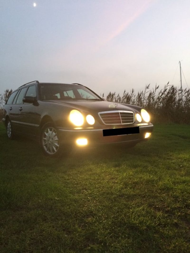 Mercedes-Benz E 270 CDI Elegance Select Combi (2001)