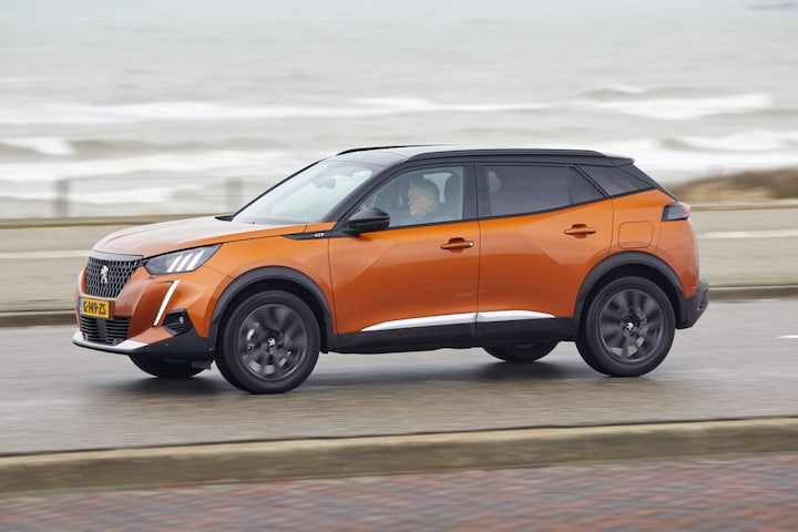 Peugeot 2008 GT 1.2 PureTech 155 EAT8