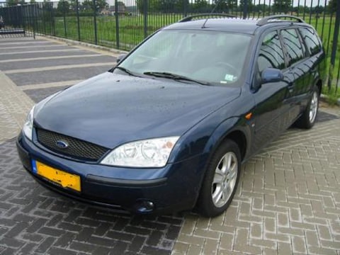 Ford Mondeo Wagon 2.5 V6 24V Ghia (2003)