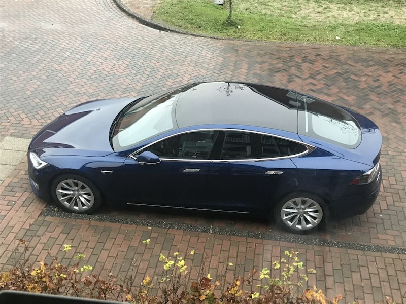 Tesla Model S 75D (2018)