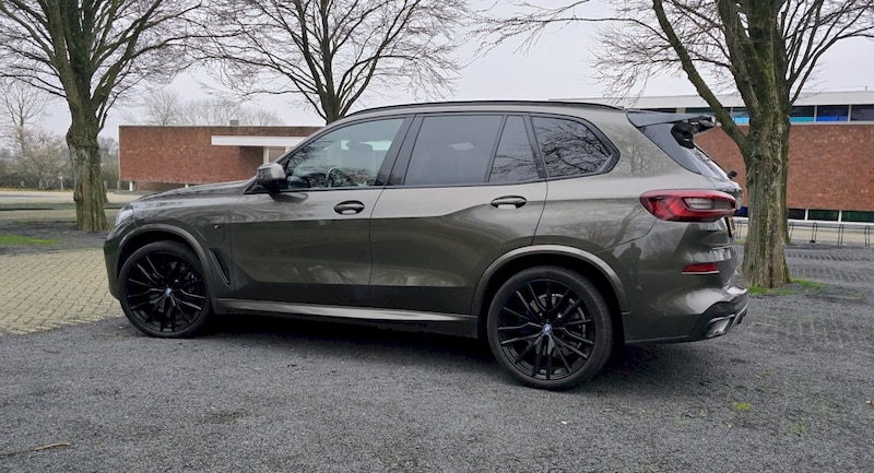 BMW X5 xDrive45e (2023)