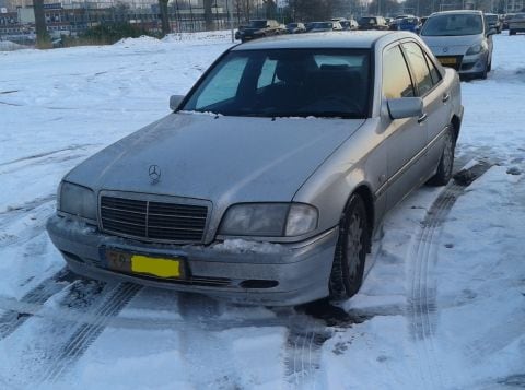 Mercedes-Benz C 220 CDI Elegance (1998)
