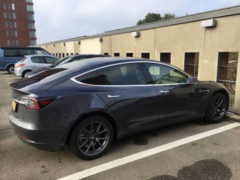 Tesla Model 3 Long Range (2019)